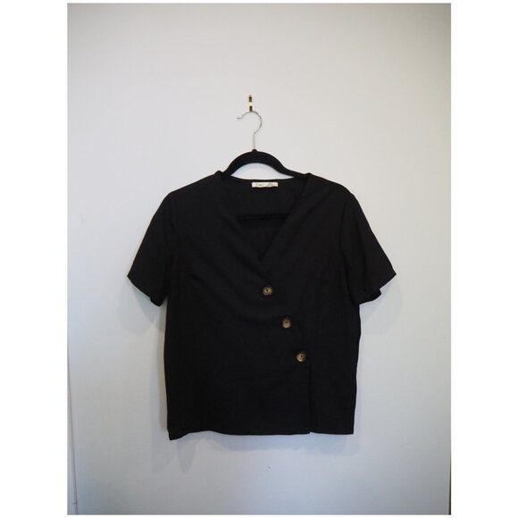 Asymmetric button line top - Picture 2 of 4